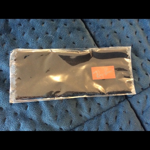 Ray-Ban glasses with case. - Picture 8 of 8